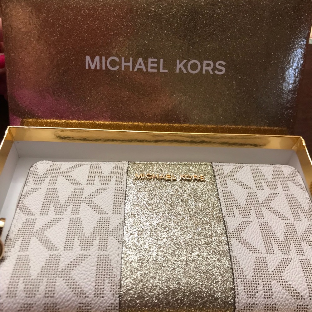 Michael Kors Wristlet